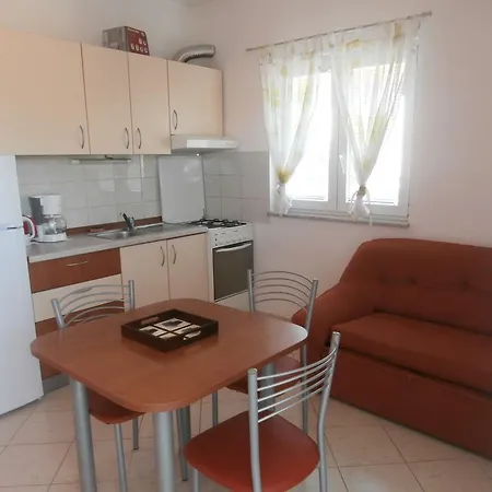 B&B Apartmani * Sukošan